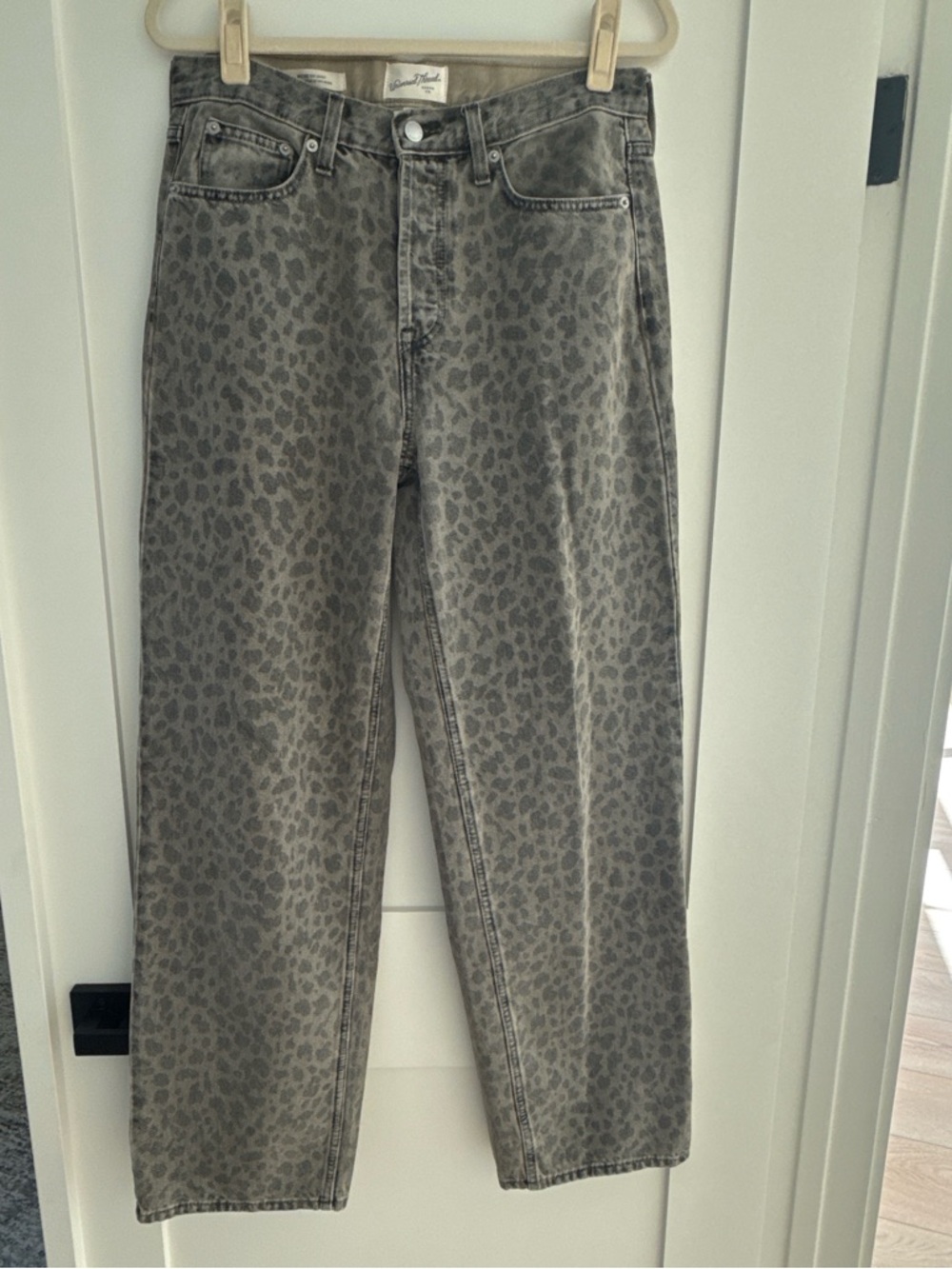 Universal Thread Leopard 90’s Mid Rise Jeans